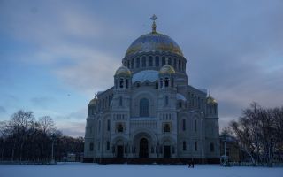 25 и 29 ноября 2016 года были проведены экскурсии для студентов по Санкт-Петербургу и его окрестностям